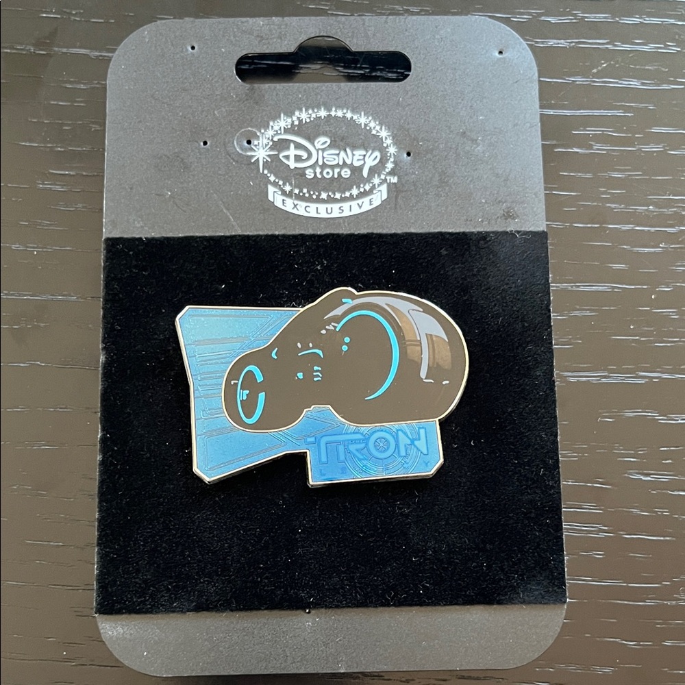Disney Tron Legacy Sam Flynn Light Cycle & Logo LE 350 Pin (T-17)